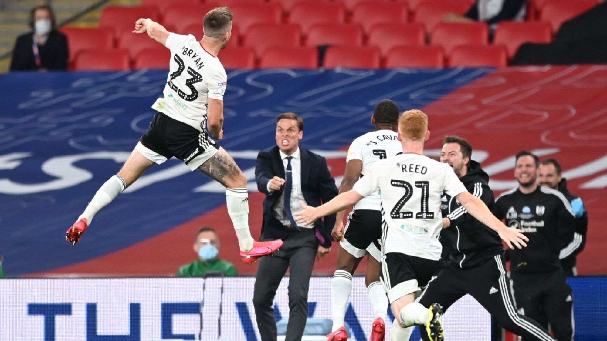 首次亮相莱 首次亮相莱